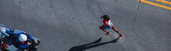 Two runners had cardiac arrests. A cardiologist was racing behind them.